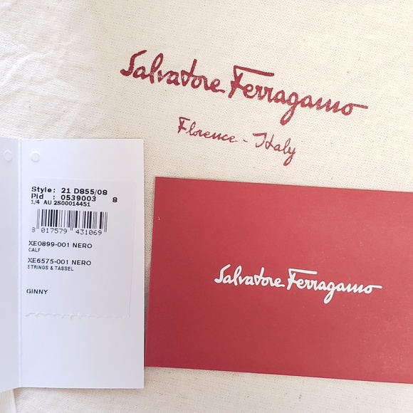 Salvatore Ferragamo Black Saffiano Vara Bag - Picture 2 of 16